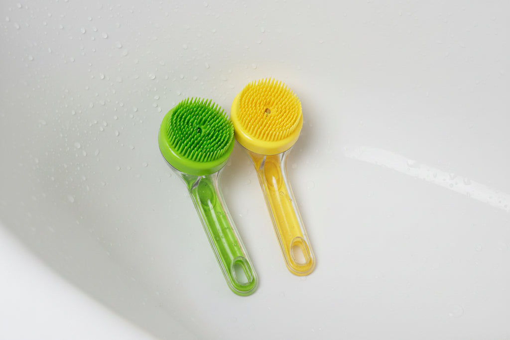 VelvetyPaws™ AquaShower Pro – Pommeau de Douche Brosse & Distributeur de Shampoing